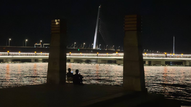 我一定要在一个能看到大片水的地方生活，太久没看到水我会玉玉每次到这种地方就觉得深圳其实也不算很差我一定要在一个能看到大片水的地方生活，太久没看到水我会玉玉每次到这种地方就觉得深圳其实也不算很差